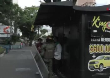 Detienen a dos exparlamentarios opositores en Venezuela