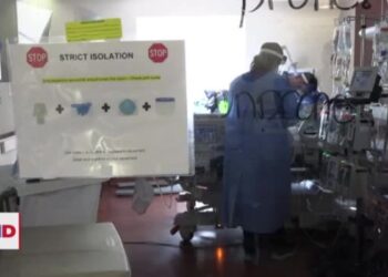 CDC registra incremento de nuevas infecciones de COVID en Estados Unidos
