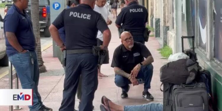 Miami Beach restringe a personas sin hogar permanecer en las calles