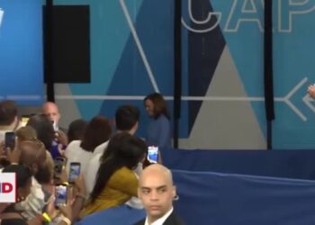 Candidatos a Casa Blanca se enfocan en economía
