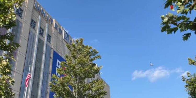 DNC da inicio en medio de masiva protesta contra la guerra en Gaza