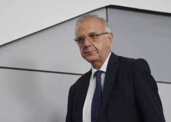 Fuerzas Militares de Colombia reanudan operaciones ofensivas contra guerrilla del ELN: Ministro de Defensa