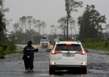 El huracán Debby toca tierra en Florida y amenaza con inundaciones catastróficas