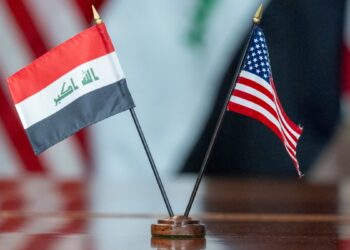 Irak: Ataque con cohetes contra base militar causa lesiones a personal estadounidense