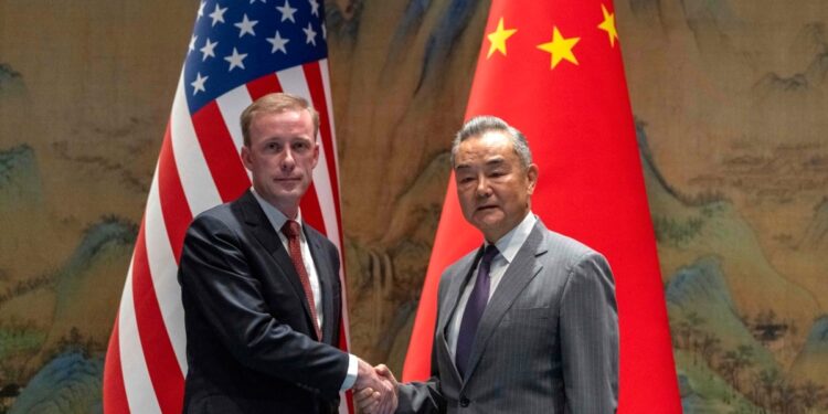 EE.UU. dice que trata de evitar que relación con China degenere en conflicto