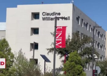 Universidad de Nevada reanuda clases en edificio donde ocurrió tiroteo