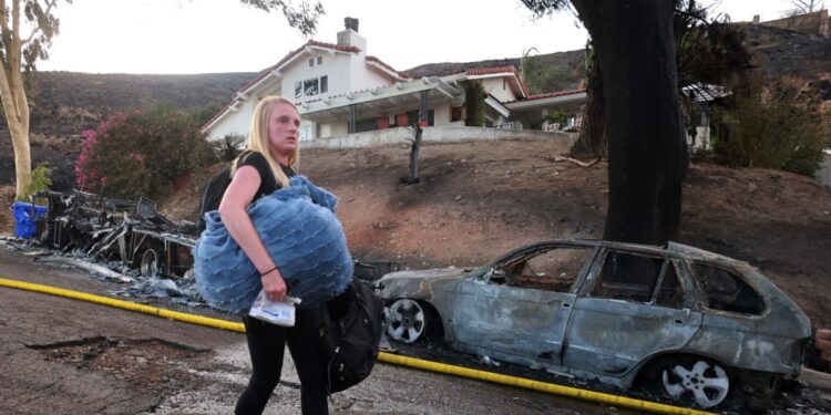 En Fotos | Siguen los esfuerzos para controlar incendios en California
