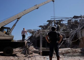 Israel y Hezbolá protagonizan mutuos ataques masivos aumentando las tensiones en Medio Oriente a un nivel muy alto.