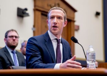Zuckerberg dice que Casa Blanca presionó a Facebook por algunos contenidos sobre COVID-19