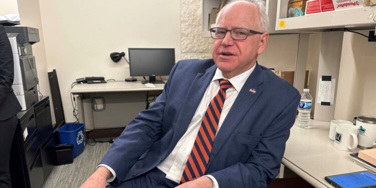 Tim Walz, un experimentado conocedor de China, es el compañero de fórmula de Kamala Harris