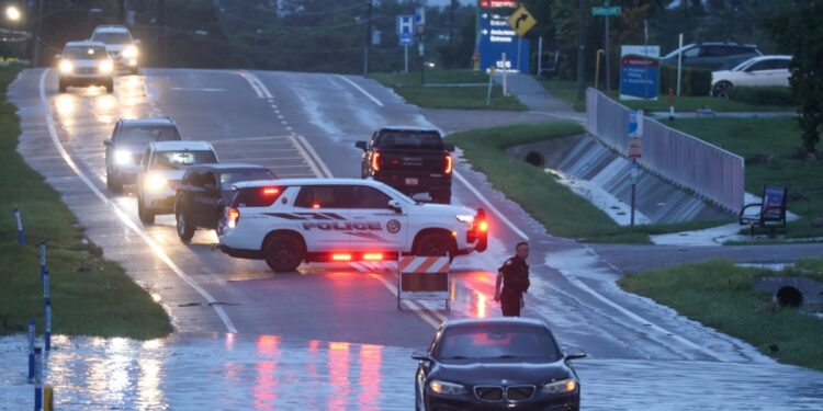 En un esfuerzo por facilitar los trámites fronterizos, autoridades estadounidenses adoptaron medidas que podrían ayudar acelerar el proceso.