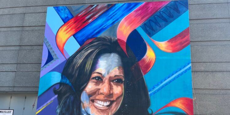 La Convención Demócrata arrancó en Chicago con fuertes discursos de apoyo a Kámala Harris, y un masivo agradecimiento a Joe Biden.