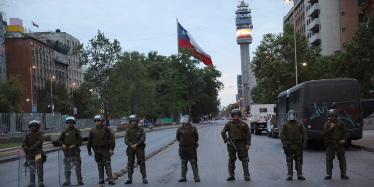 Policía chilena detiene a 34 personas de brazo de la banda trasnacional Tren de Aragua