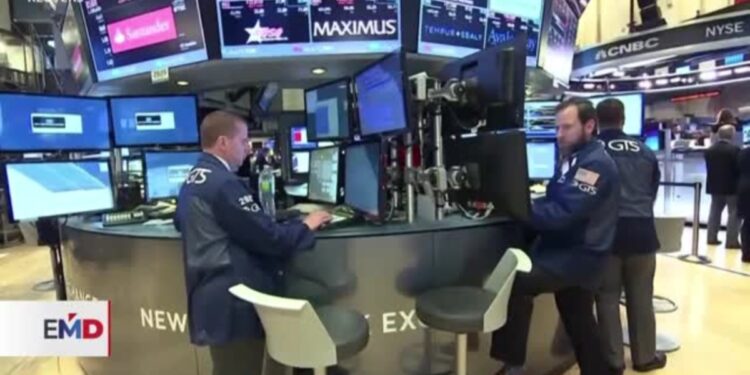 Mercados bursátiles recuperan la calma, pero sigue el temor a una recesión