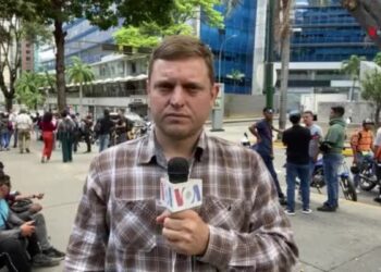 A un mes de las elecciones presidenciales, venezolanos se preparan para marchar