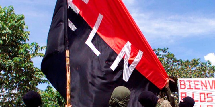 Estatal petrolera en Colombia advierte sobre posible restricción de gas por ataques de guerrilla ELN