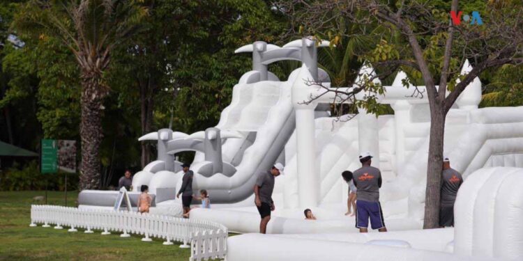 Emprendedores venezolanos lidian con la incertidumbre por la crisis política en su país