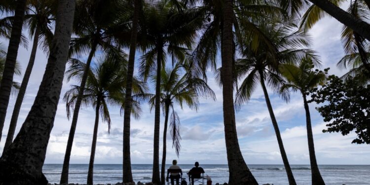 En Fotos | Tormenta Ernesto se convertiría en huracán tras su paso por Puerto Rico
