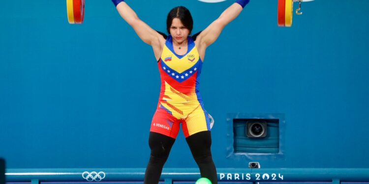 Anyelin Venegas obtuvo diploma olímpico y promete una medalla en Los Ángeles 2028