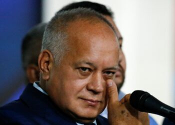 Maduro anuncia cambios en su gabinete y más.