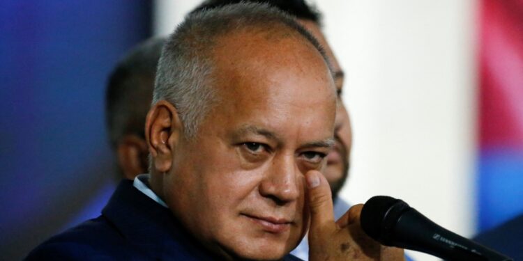 Maduro anuncia cambios en su gabinete y más.