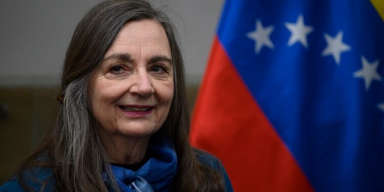 Centro Carter no ve pruebas de hackeo. Acusan a 4 periodistas de terrorismo.