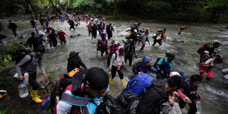 Altos funcionarios de Colombia, Panamá y EEUU se
comprometen a tomar medidas con los migrantes