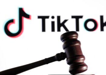 En su lucha contra el gobierno, TikTok se compara con medios en EEUU de propiedad extranjera
