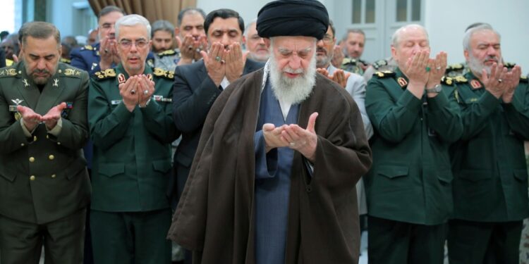 Israel quiere reanudar conversaciones sobre alto al fuego en la guerra en Gaza, tras la demanda de naciones que buscan un acuerdo con Hamás.