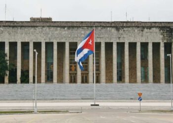 Cuba llama a Machado “promotora de mentiras” tras desmentir sus acusaciones