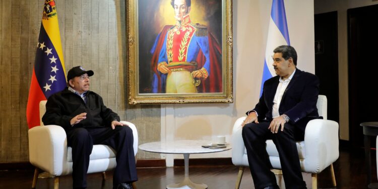 Daniel Ortega felicita a Nicolás Maduro tras fallo de Tribunal Supremo que ratificó su triunfo