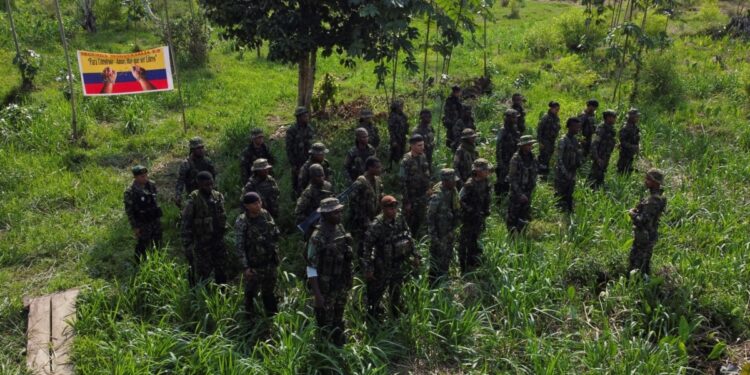 Desde la selva verde y profunda de Colombia, Segunda Marquetalia pone líneas rojas a negociación de paz