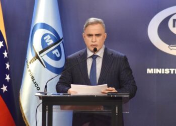 «Está en buen estado de salud y cooperando», dijo Tarek William Saab sobre Freddy Superlano