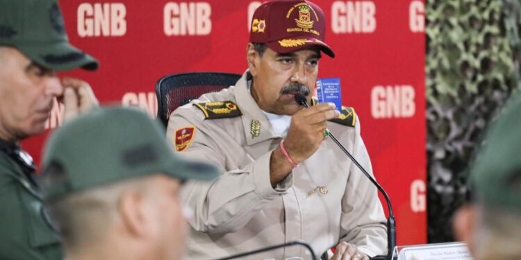 Nicolás Maduro: El país vive un tiempo de combate por la paz