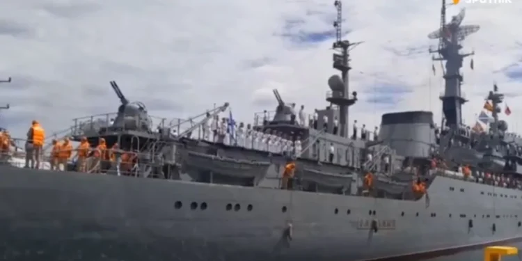 Arriba a Venezuela el Buque Escuela Smolniy de la Flota del Báltico de Rusia