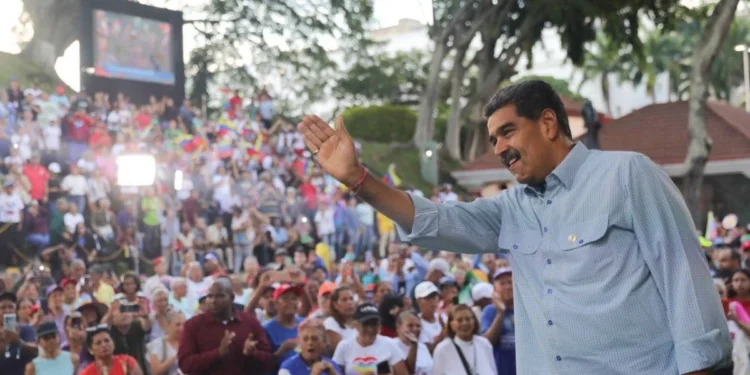 Presidente Maduro: CONATEL investigará a usuarios de Whatsapp que difundieron mensajes de odio
