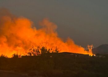 Los incendios forestales no dan tregua en el oeste de EEUU y Nevada sufre graves afectaciones