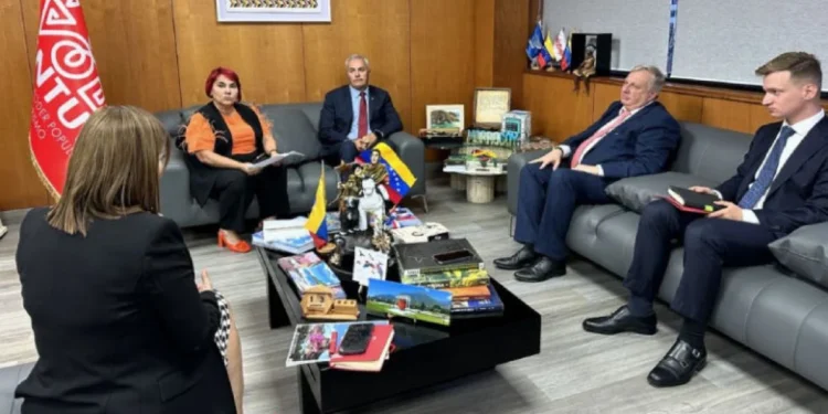 Venezuela y Rusia revisan planes para fortalecer el turismo receptivo en el país