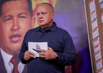 Cabello al embajador de EEUU en la OEA: Más de un estúpido como usted nos ha amenazado y aquí estamos