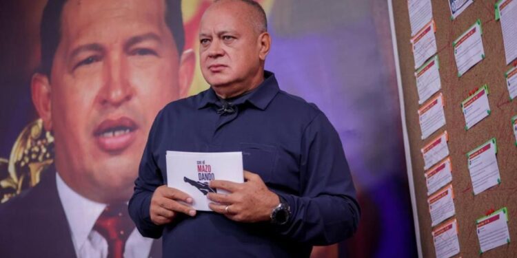 Cabello al embajador de EEUU en la OEA: Más de un estúpido como usted nos ha amenazado y aquí estamos