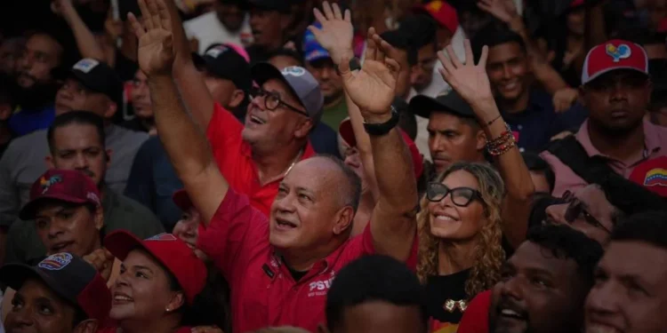 Diosdado Cabello: En cada movilización chavista se siente la fuerza del amor del Pueblo