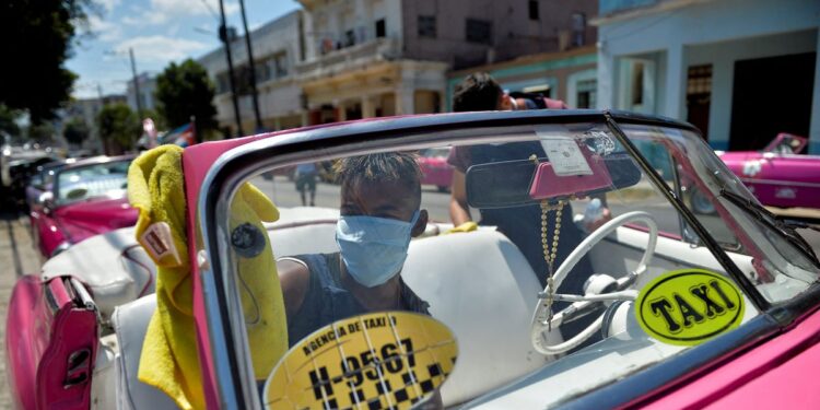 Cuba aumenta controles a empresas privadas y les acusa de crear tendencias negativas