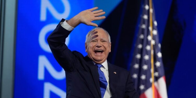 El gobernador de Minnesota, Tim Walz, aceptó el miércoles la nominación de su partido a la vicepresidencia de Estados Unidos.