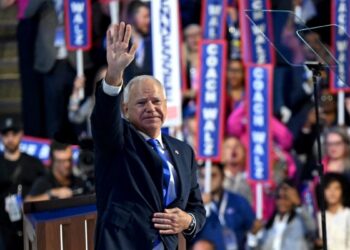 Tim Walz es oficialmente el candidato para la vicepresidencia demócrata para las elecciones 2024
