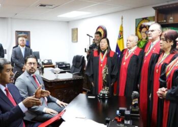 Once países rechazan la convalidación del fraude electoral en Venezuela