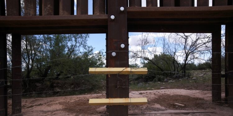 Una vez más, un grupo de gobiernos estatales demandaron a la administración Biden-Harris y esta vez por una medida inmigratoria.