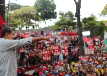 Presidente Maduro: Por la vía constitucional fuimos canalizando el camino de la Paz