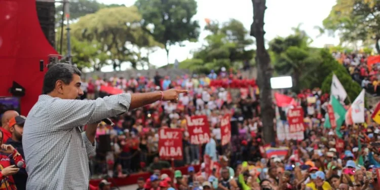 Presidente Maduro: Por la vía constitucional fuimos canalizando el camino de la Paz