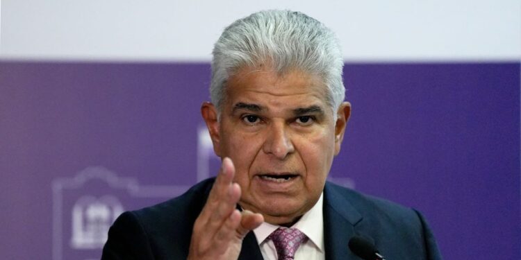 Panamá anuncia toque de queda para combatir el narcotráfico y la delincuencia