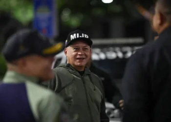 Ministro Cabello tras verificar normalidad imperante durante recorrido: ¡Creen que van a asustar al Pueblo!